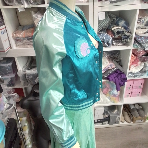 Iron Fist Bomber Satin Jacket NEW WITH TAGS - Picture 10 of 14